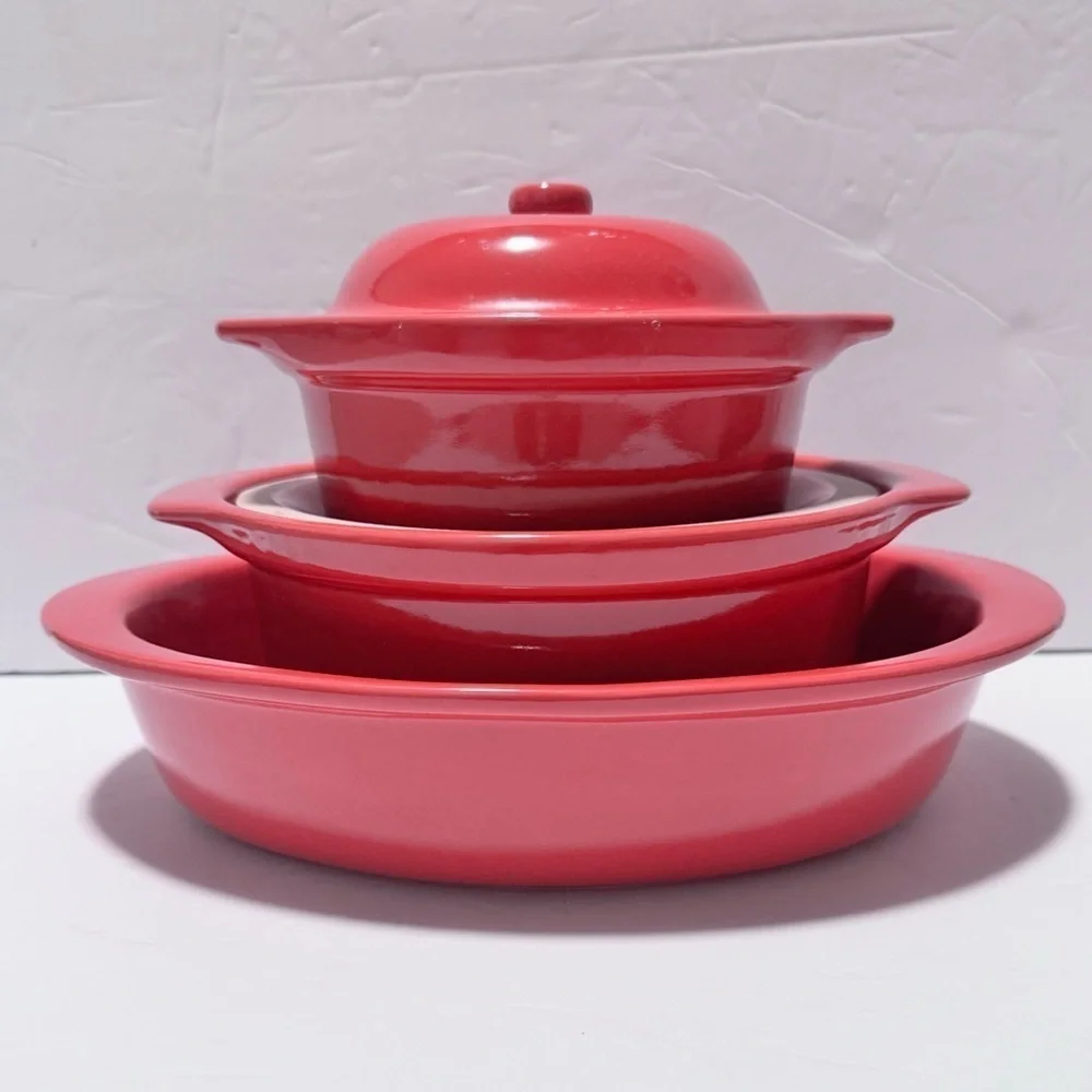 Made In Portugal Stoneware Watermelon Colored 5 Piece Baking Set
